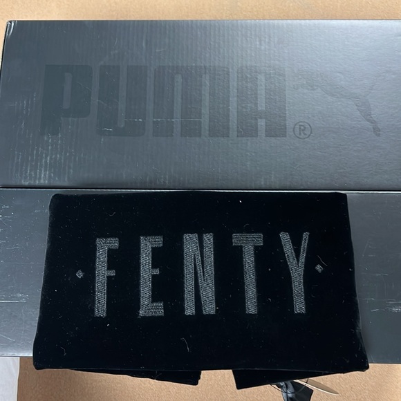 NWT! Puma x Rihanna Leadcst Fenty Slide- sold out everywhere! - Picture 3 of 4